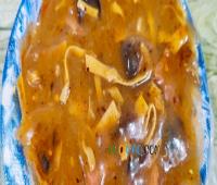 女生在重庆吃甜豆腐脑被大爷加辣椒 女生直接懵圈