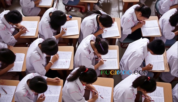 先睹为快！2025年高考作文题汇总