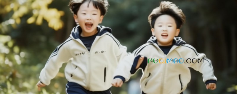 无锡护学岗王胜坚守3年记全500余孩子名字 从园艺师变孩子“全能伙伴”